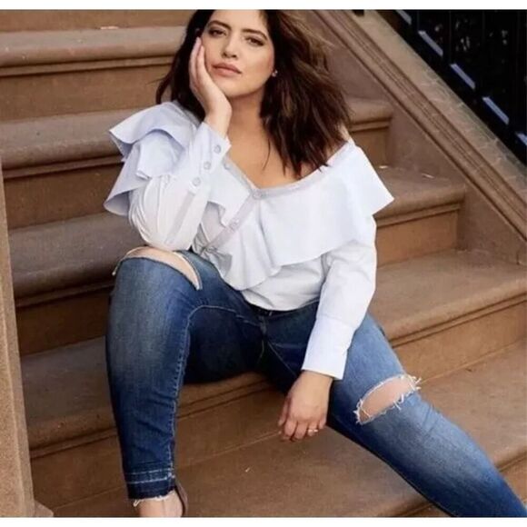 NEW WITH TAGS Beautiful Lane Bryant Ruffle Sleeve Cold Shoulder Blouse  Striped - Picture 3 of 9